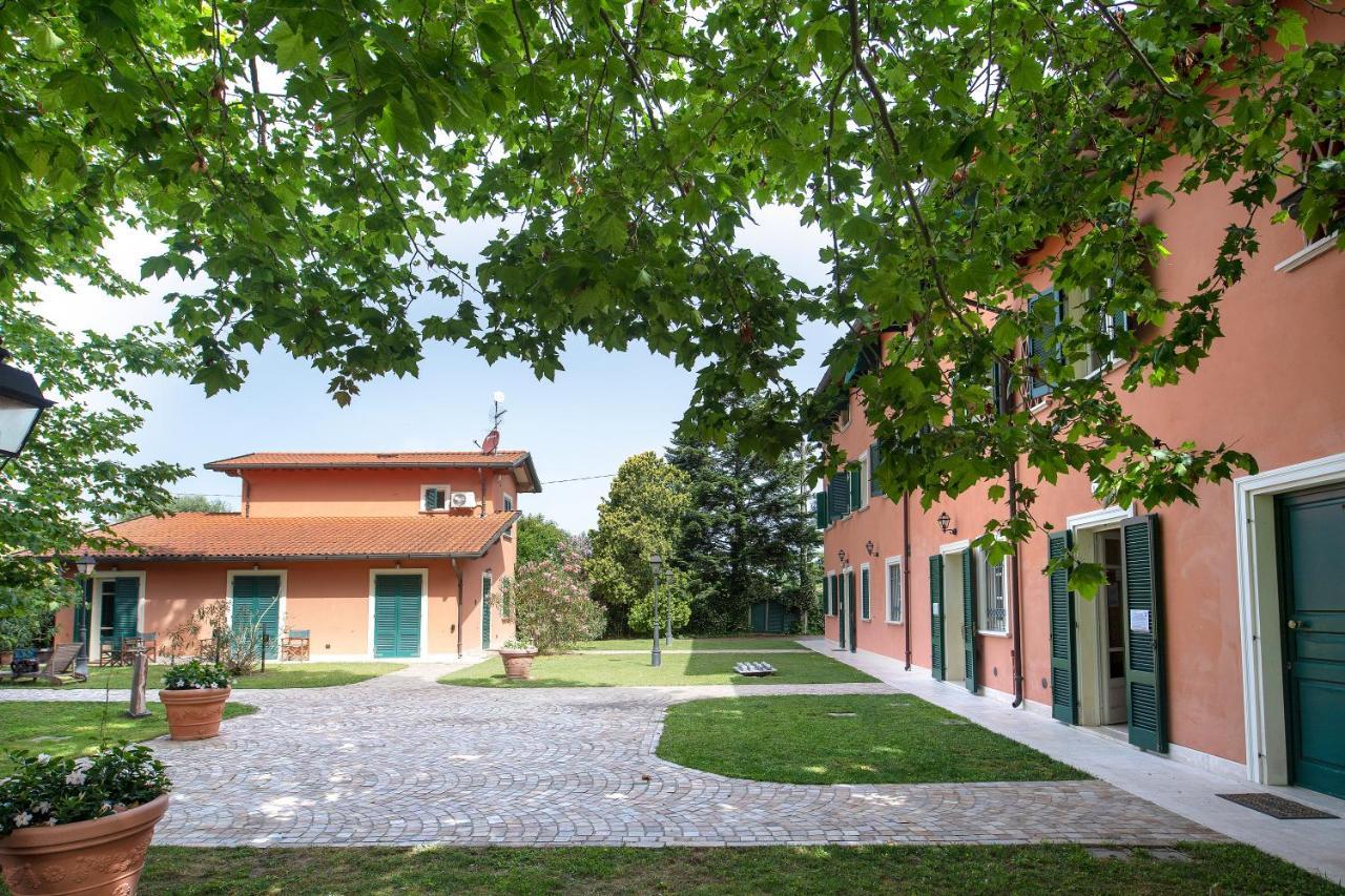 Relais Villa Isabel Пиетрасанта Екстериор снимка