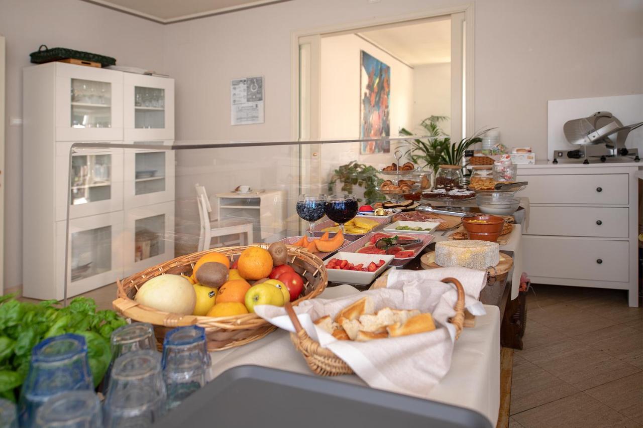 Relais Villa Isabel Пиетрасанта Екстериор снимка